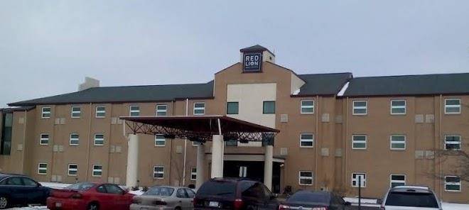 Travelodge By Wyndham Romulus Detroit Airport Image