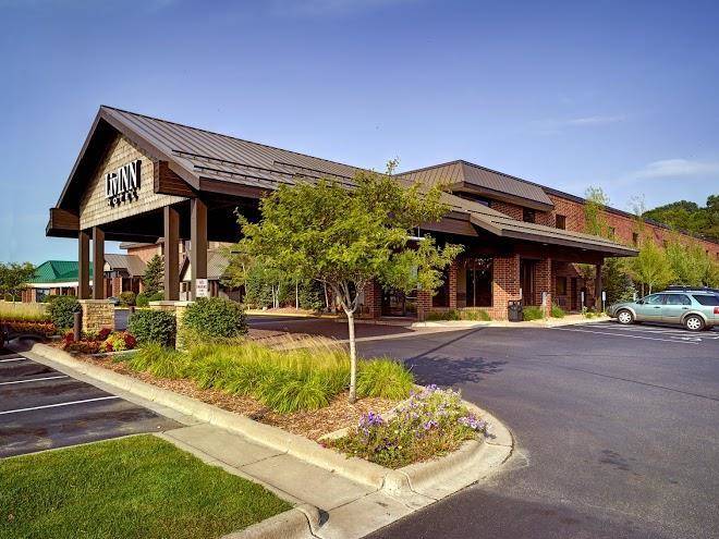 Livinn hotel minneapolis north fridley