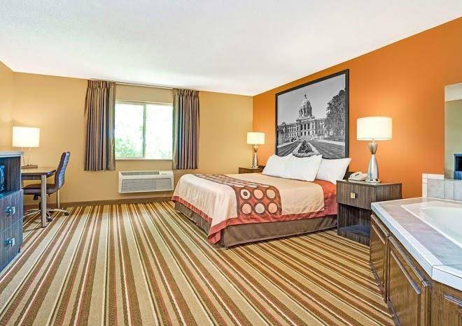 Sky palace inn & suites blaine