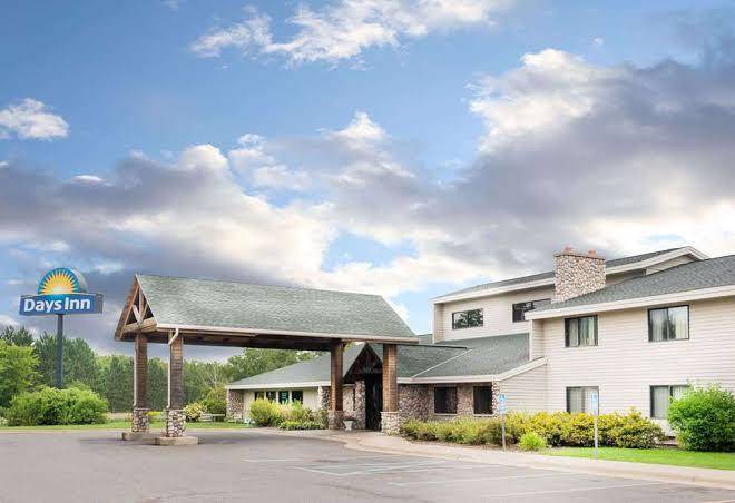 Moose lake lodge