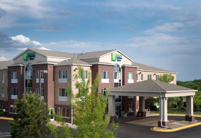 Holiday inn express & suites chanhassen