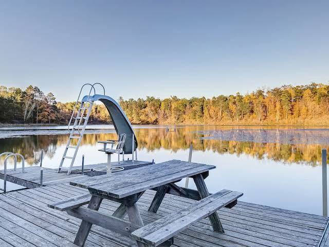 Lost lake lodge