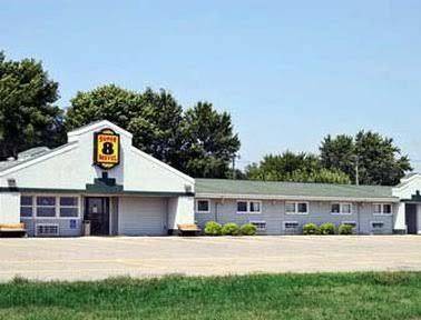 Red carpet inn windom mn