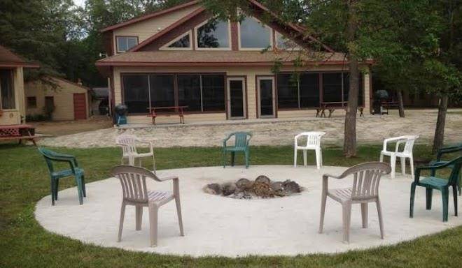 Lake edward resort