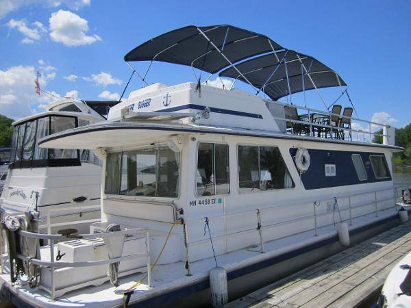 Niemeyer's Rugged River Resort Image