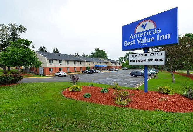 Burnsville Inn & Suites Image