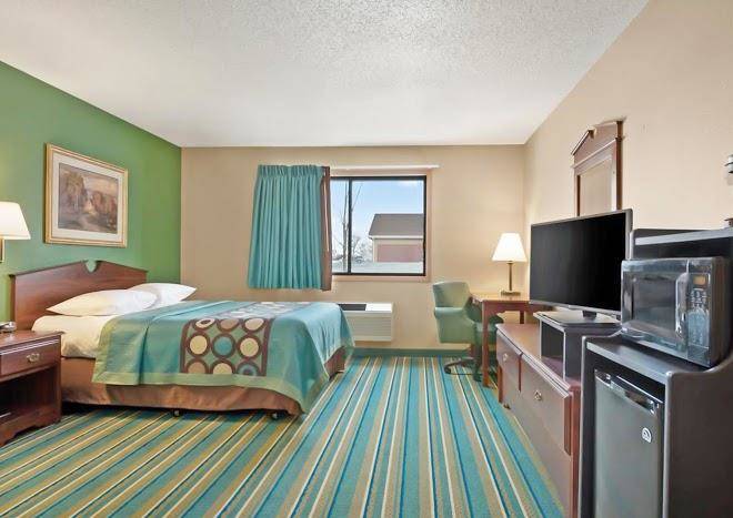 Sky palace inn & suites hastings