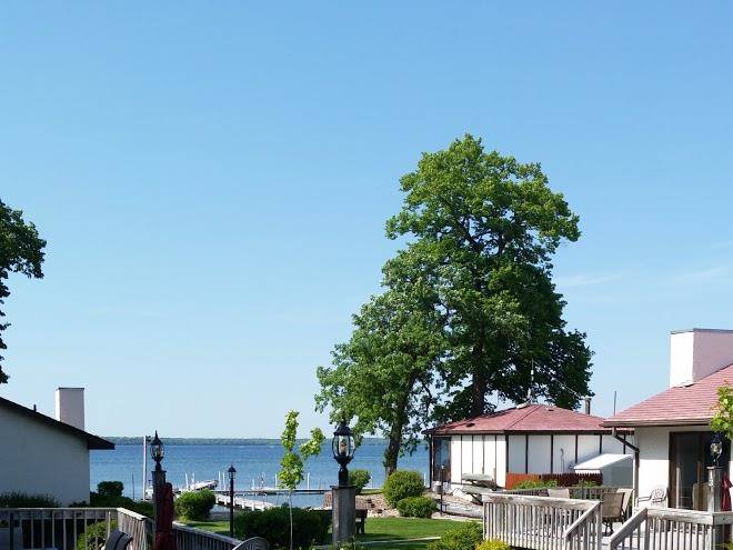 Lake carlos bay resort