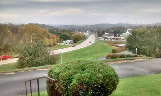 Country trails inn & suites