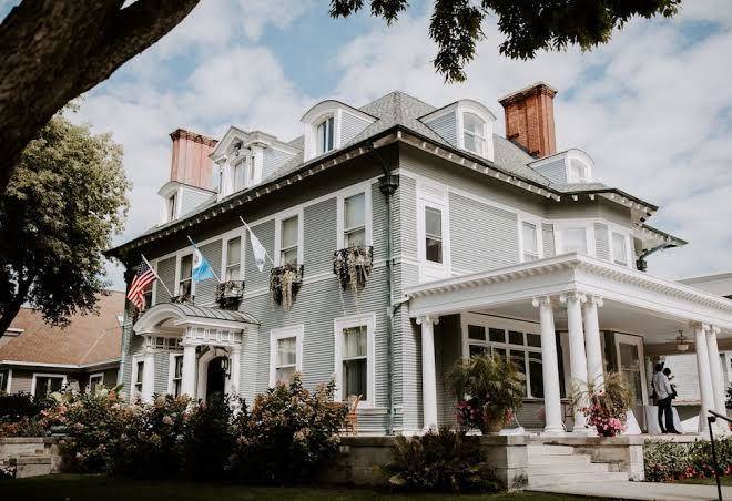 300 clifton