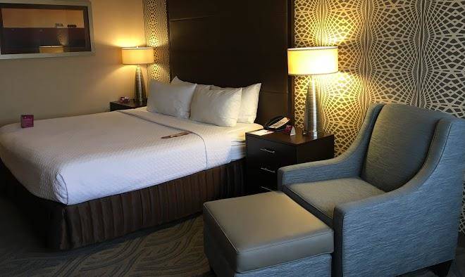 Crowne plaza suites msp airport mall of america