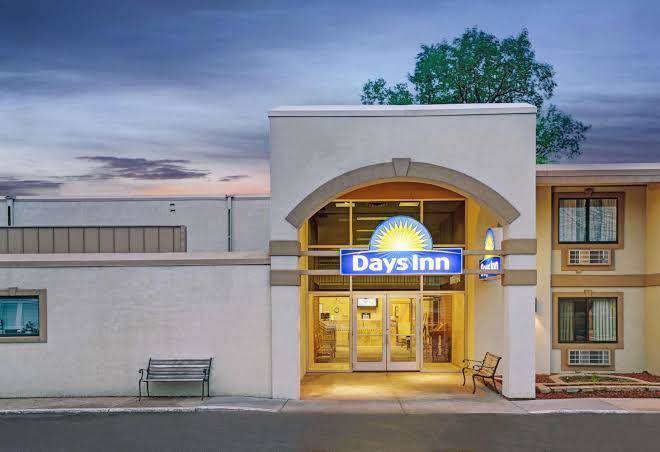 Days inn by wyndham bloomington west
