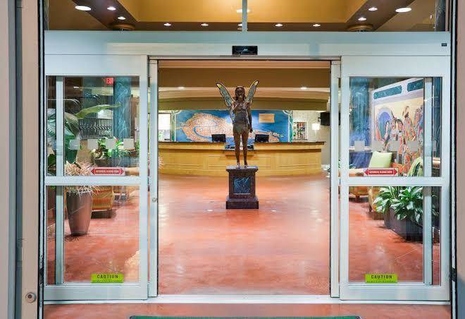 Holiday Inn & Suites Maple Grove Nw Mpls Arbor Lks Image