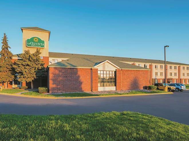 La Quinta Inn & Suites By Wyndham Minneapolis Northwest Image