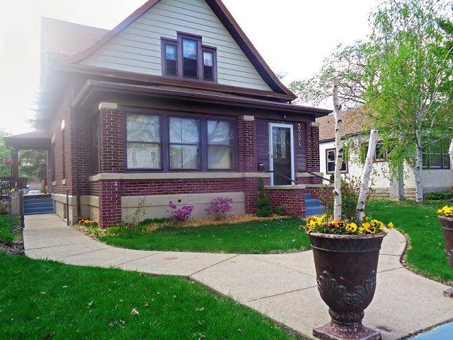 Minnehaha lofts homey 2br apt w deck & playground on light rail
