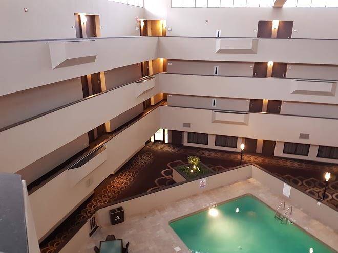 Sheraton Minneapolis West Hotel Image