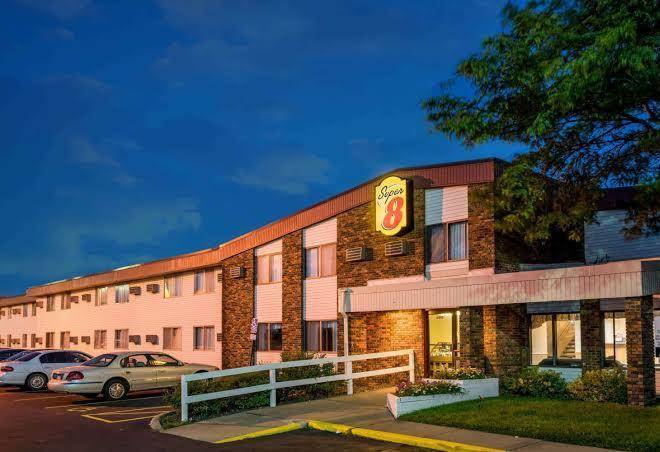 Super 8 by wyndham brooklyn center mpls