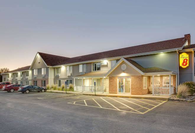 Super 8 By Wyndham Jackson Mn Image