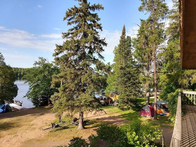 Lax lake resort