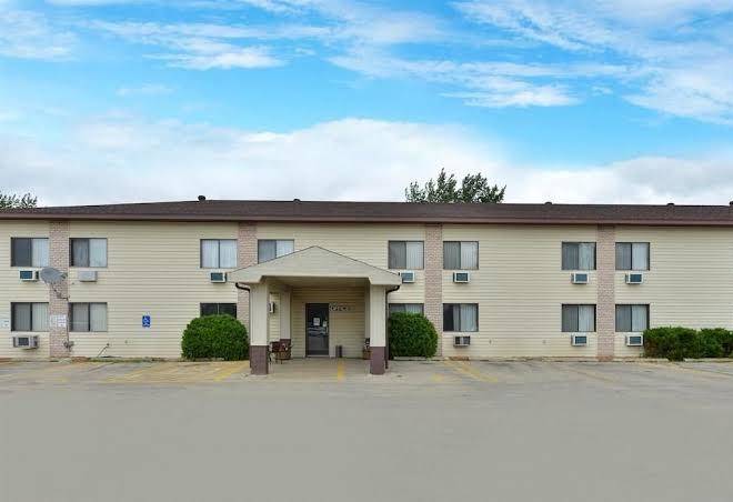Pipestone inn