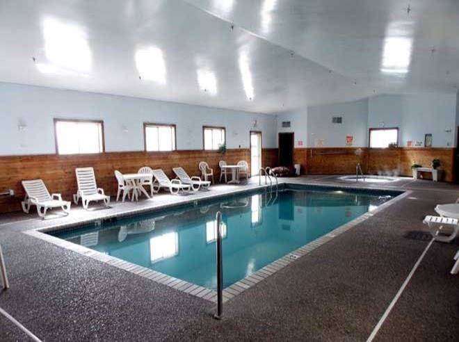 Norwood inn & suites roseville