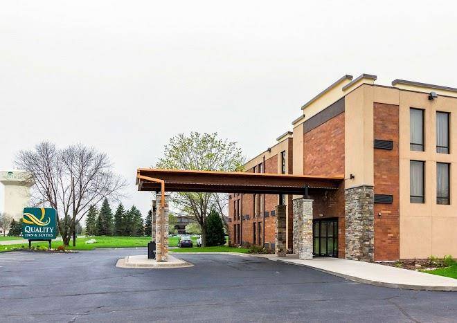 Quality inn & suites arden hills saint paul north