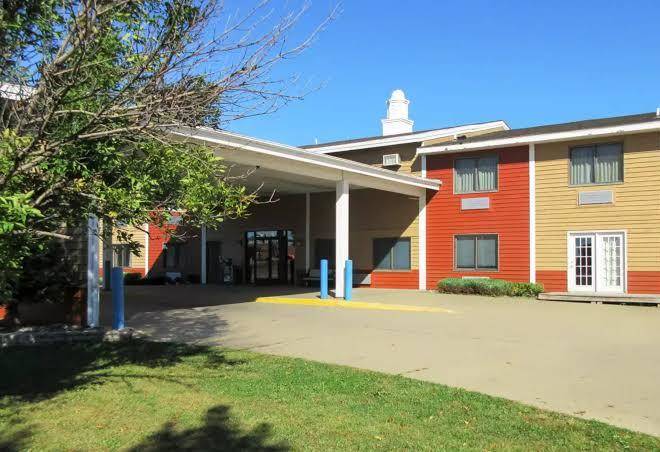Quality inn redwood falls mn