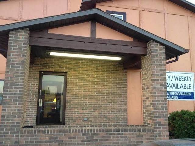 Travelodge by Wyndham Redwood Falls