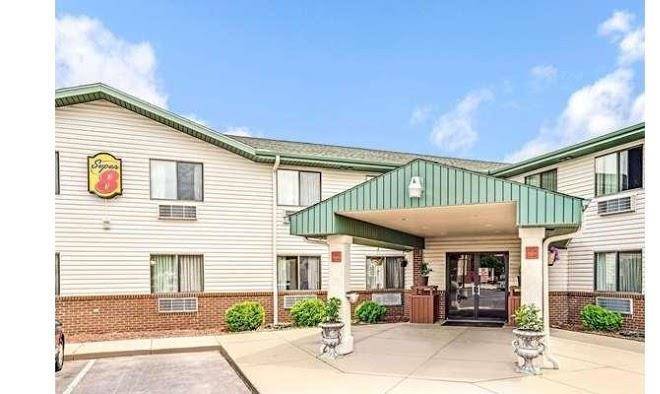 Super 8 by wyndham shakopee
