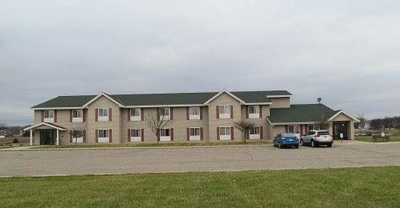 Travelers lodge & suites
