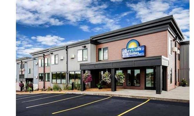 Days Inn & Suites By Wyndham Duluth By The Mall Image