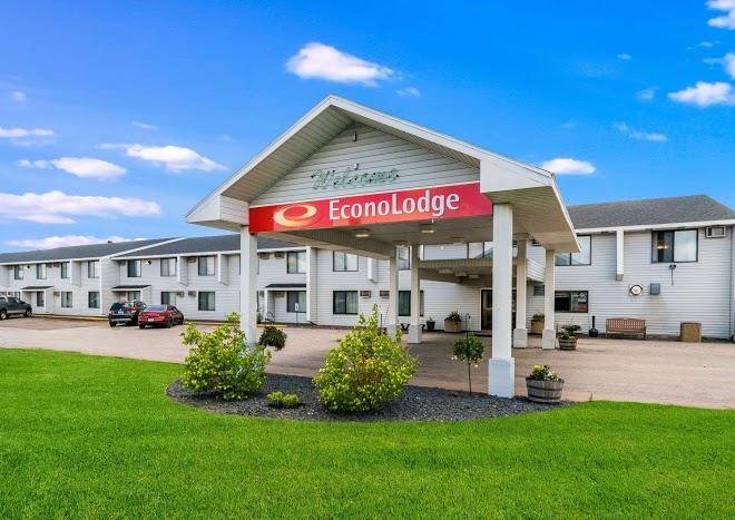 Econo lodge duluth near miller hill mall