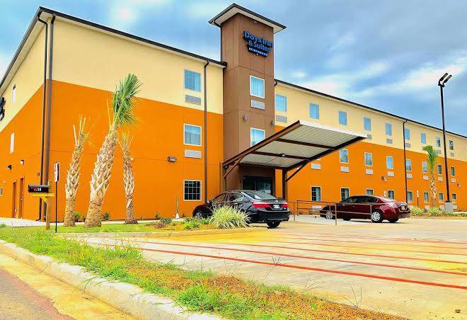 Days inn & suites by wyndham horn lake graceland area