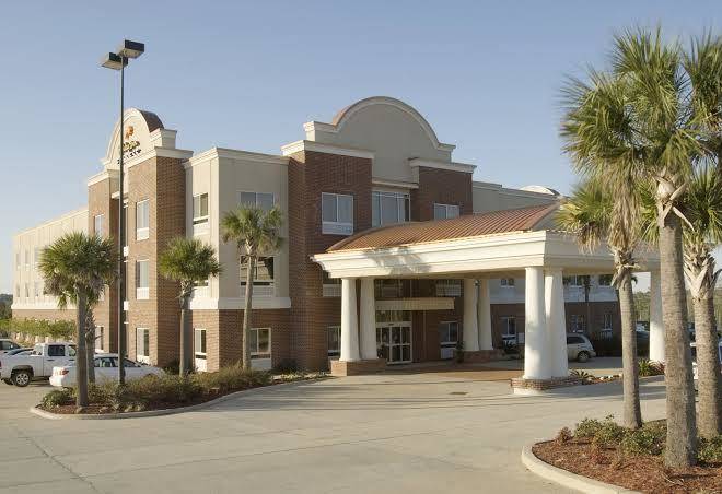 Holiday inn express & suites lucedale