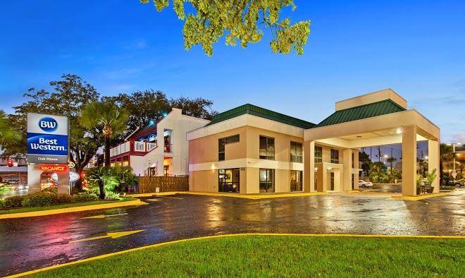 Best Western Oak Manor Image