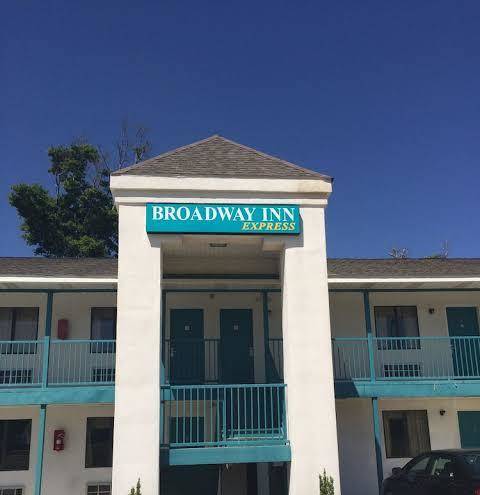 Broadway Inn Express Image