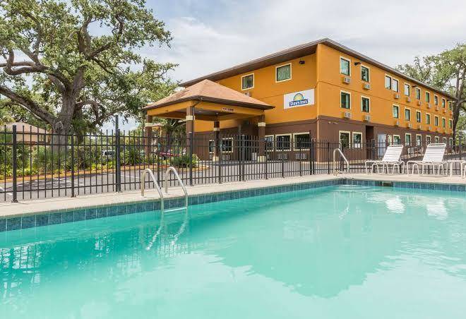 Days inn by wyndham biloxi beach