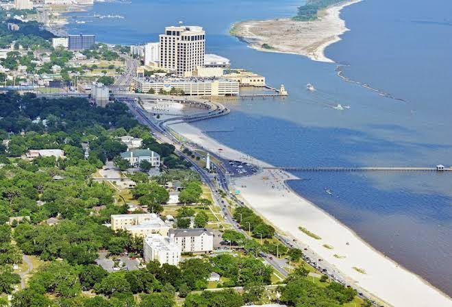 Hampton Inn Biloxi Image