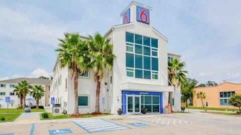 Motel 6 biloxi ms beach