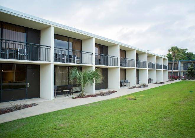 Royal holiday beach resort Biloxi