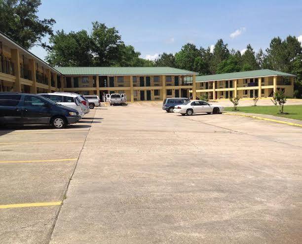 Super 8 by wyndham picayune