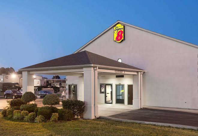 Super 8 by wyndham booneville