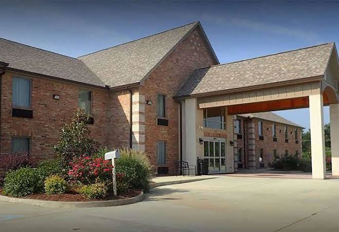 Days inn & suites by wyndham florence jackson area