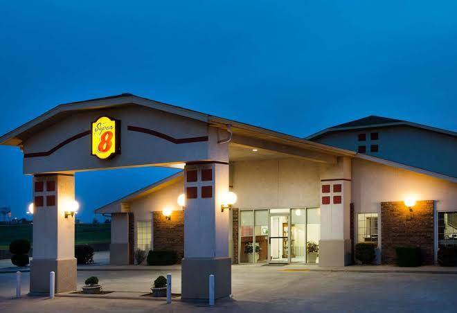 Super 8 by wyndham lamar