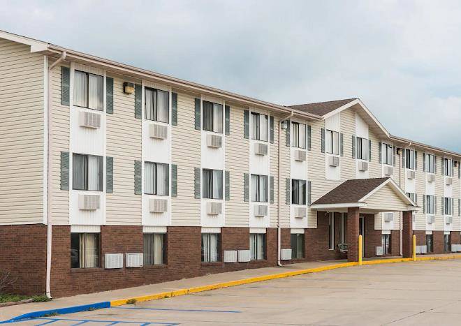 Amerihost inn & suites