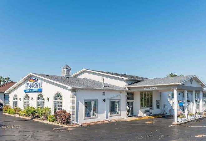 Baymont Inn & Suites Osage Beach Image