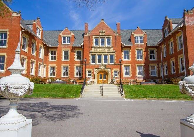 Belvoir winery and inn