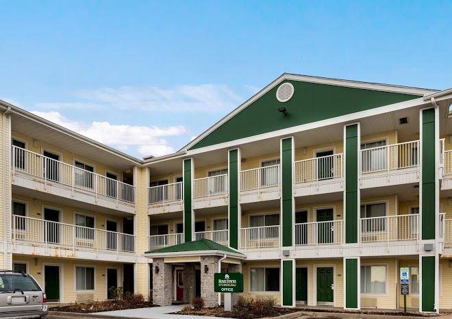 Hometowne studios kansas city worlds of fun