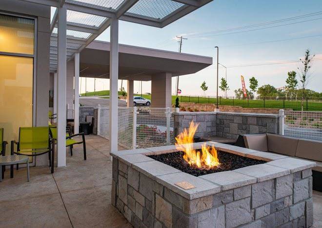 Springhill suites by marriott kansas city northeast