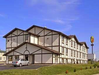 Super 8 by wyndham springfield north i 44